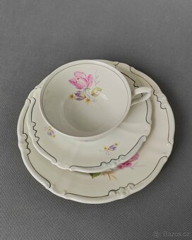 Klasická porcelánová čajová sada s jemným květinovým decorem - 6