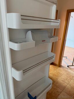 Prodám lednici s mrazákem BOSCH - 6