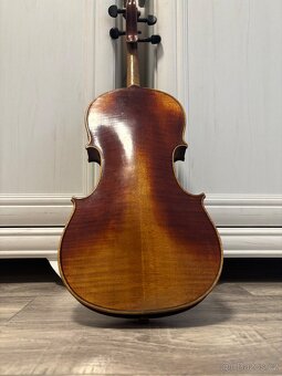 Housle - 6