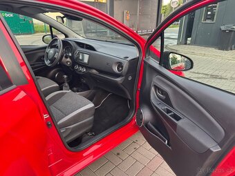 Toyota Yaris Y20 - 6