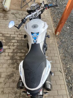 Triumph street triple 675 R - 6