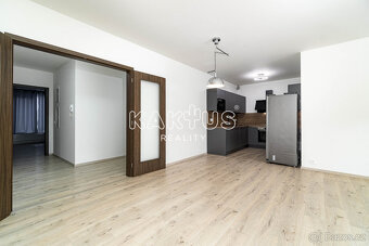 Pronájem bytu 4+kk (116m²) s předzahrádkou v novostavbě na u - 6