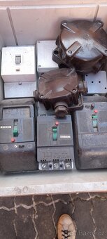 Prodám elektroinstalacni material - 6