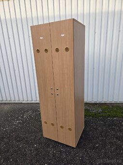 Dvojdilný dřevĕný šatník  ,šatní skříň ,pracovní skříň - 6