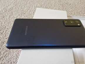 Samsung Galaxy S20 FE - 6