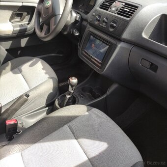 Škoda Fabia kombi facelift 120tis km Černá metla - 6