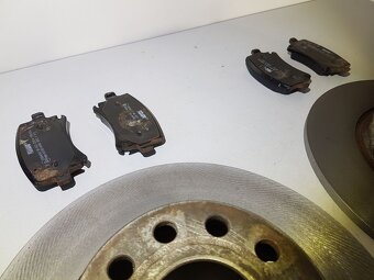 Originál zadní brzdy 1K0615601M 285 mm Octavia II RS - 6
