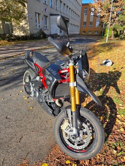 Aprilia Dorsoduro 900 - 6