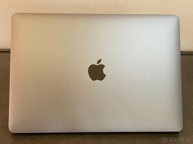 MacBook Air 13" 2020 M1 128GB / 8GB / SG - 6