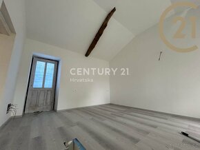Prodej autentického kamenného domu po rekonstrukci (80 m2) - - 6