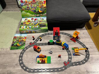 Lego duplo vlak s železničním mostem a s přejezdem - 6