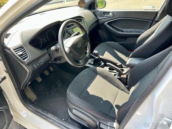Hyundai i20 SMART 1.2i 55KW ČR - 6