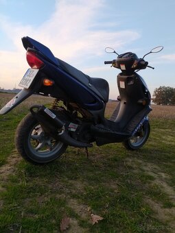Suzuki AY 50 Katana - 6