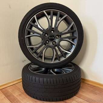 KIA CEED II 2 5x114,3 R18 ET55+LETNÍ 225/40R18 6mm - 6