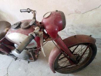Jawa pérák 250 komunista - 6