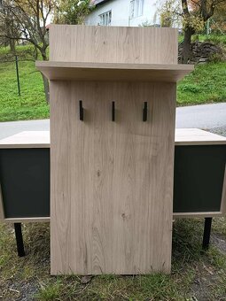 Předsíňová stěna - 6