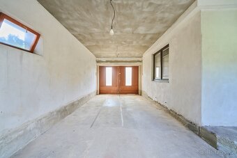 Dům 210 m², dílny a zahrada 1141 m² MOHELNO - 6