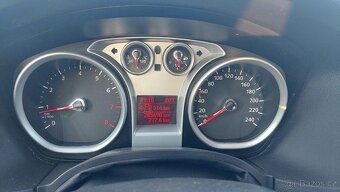 Ford Focus 1.6i benzín - 6