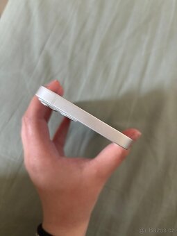 Prodám iPhone 13 - 6