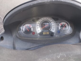 Suzuki burgman 125 - 6