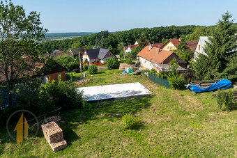Prodej zasíťovaného oploceného stavebního pozemku se stavebn - 6