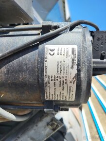 Prodám el. roletová vrata 3ks. - 6