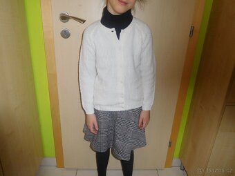 Šatičky vel. 134/140, sukně vel. 104/110, 122/128, 134/140 - 6