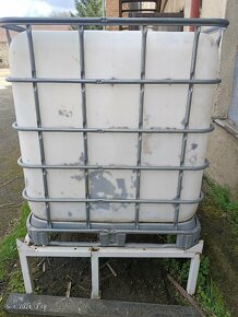 Nádrž na vodu plastová s podstavcem - 6