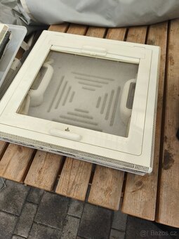 Střešní okno do karavanu - 6