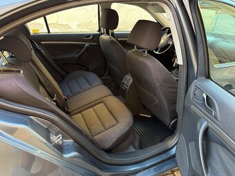 Škoda Octavia II 2.0FSi ČR 1.Maj Sport Navi Xenon - 6