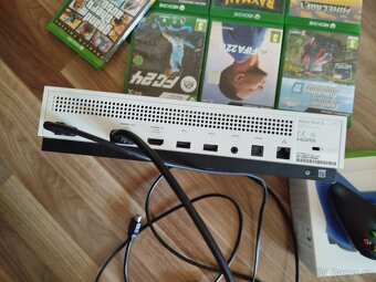 X box one S - 6