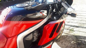 Suzuki GSXR 1100 - 6