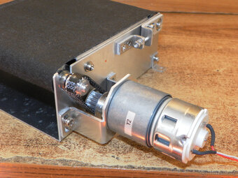 Běžící pás - elektrický pásový dopravník s motorem DC 24 V - 6