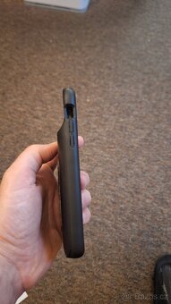 Powerbanka a obal v jednom iPhone 11 - 6