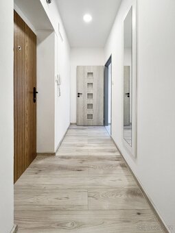 Pronájem útulného bytu 1+kk s klimatizací - centrum města - 6