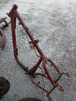 Jawa pérák 250 - 6