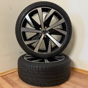 KRÁSNÁ VW T-ROC 5x112 R19 ET47+LETNÍ 225/40R19 7mm - 6