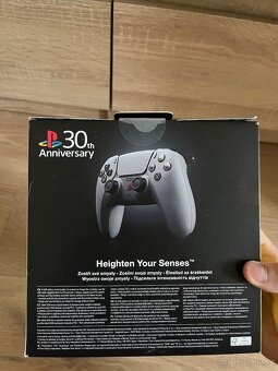 PS5 Dualsense 30th Anniversary Limited Edition NOVÉ - 6