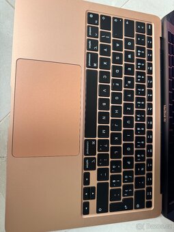 Notebook Apple MacBook Air 13" M1 256 GB - Gold CZ (MGND3CZ - 6