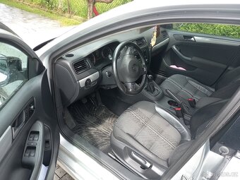 Prodám Volkswagen jetta 1.4 tsi edice Match - 6