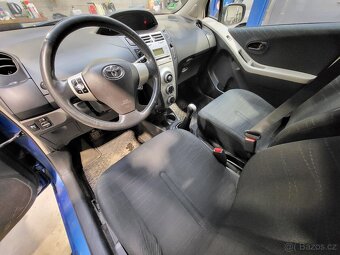 Toyota yaris 1.3 - 6