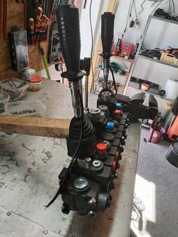 Hydraulický rozvaděč - 6