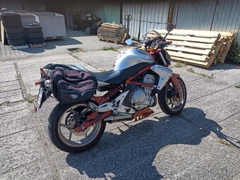 Kawasaki er6n - 6