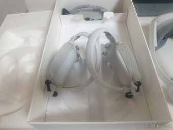 Pico 4 s prislusenstvom a hramy. - 6