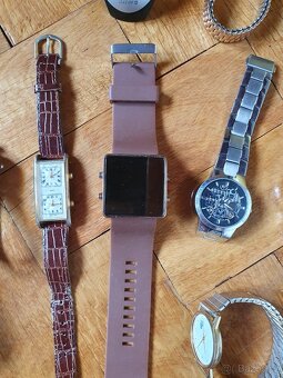 zápěstí / hodinky / hodiny - 6