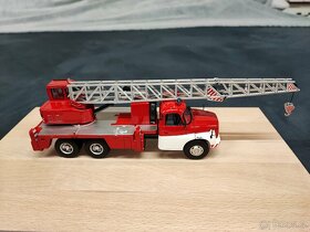 TATRA T148 autojeřáb hasičský vůz 1:43 Schuco - 6
