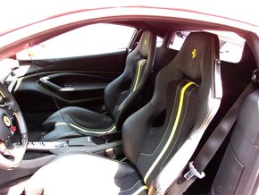 FERRARI F8 Tributo - 6