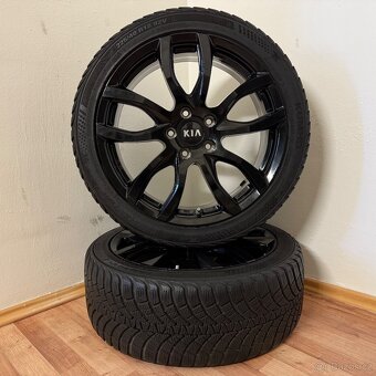 KIA CEED / NIRO 5x114,3 R18 ET49,5+ZIMNÍ 225/40R18 8/7mm - 6