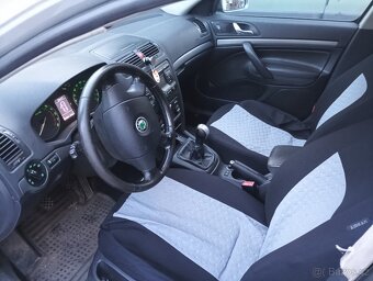 Škoda Octavia combi 44 - 6