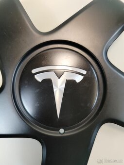 Středové krytky kol Tesla 4ks - 6